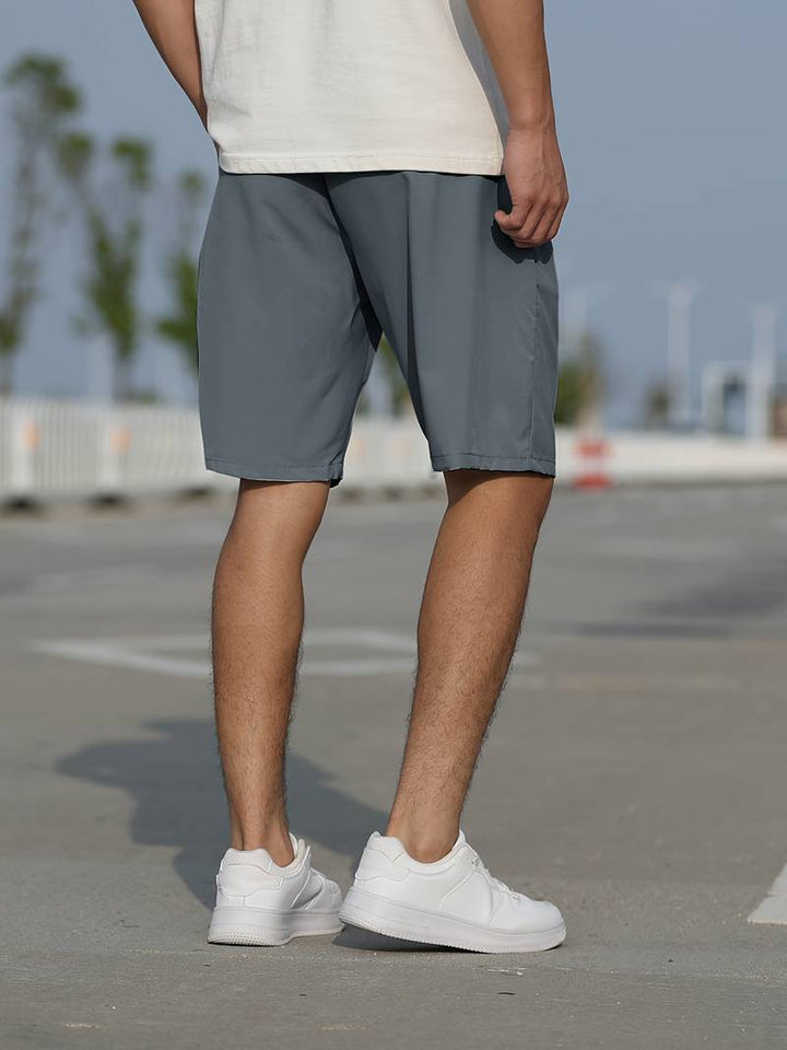 Stilige herre casualshorts med avslappet passform, ideelle for hverdagsbruk og sommeraktiviteter.