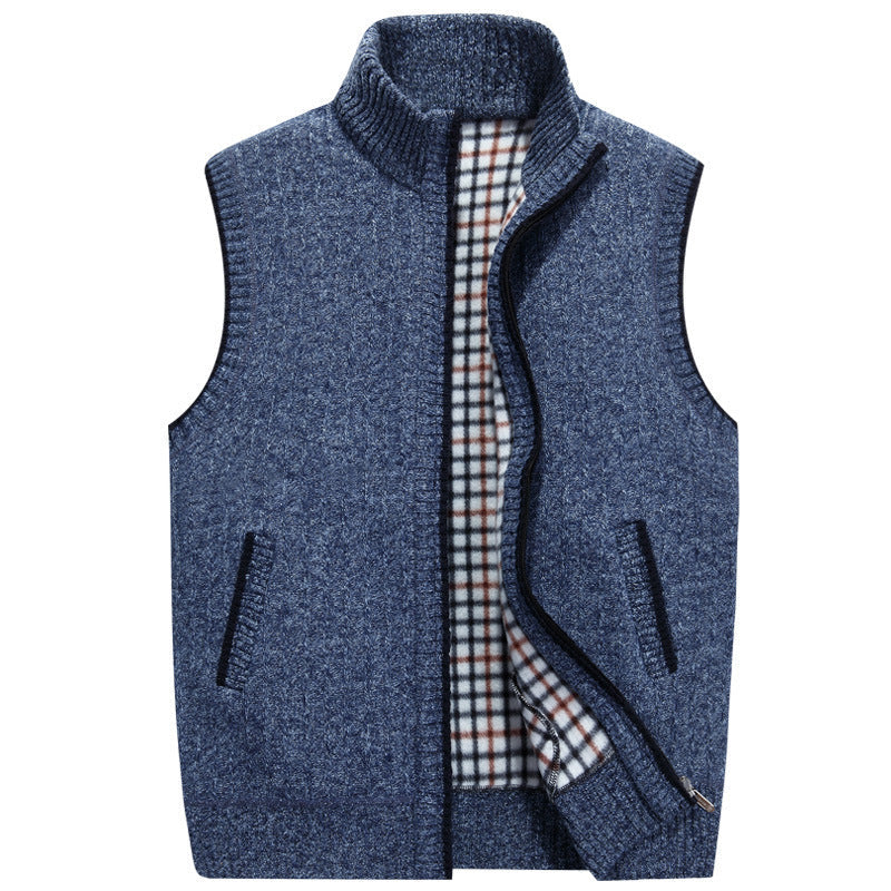 Casual menns strikkecardigan. Komfortabel genser med høy hals og glidelås, perfekt for kjølige dager.