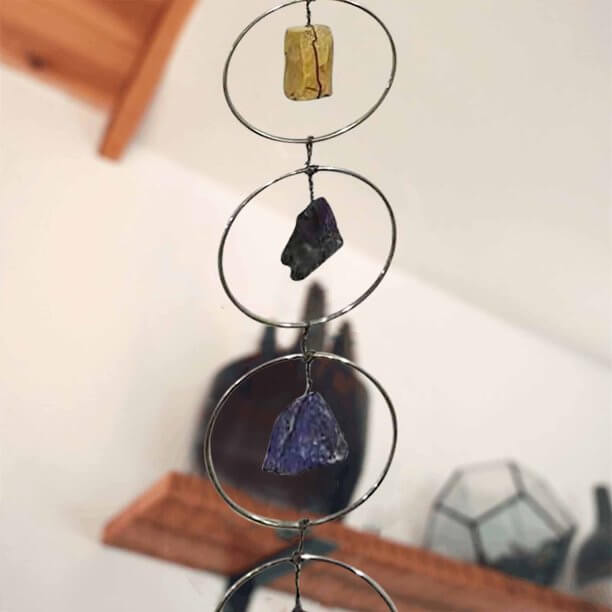 Vakker 7 chakra edelstein veggdekor. Fremmer energi, harmoni og velvære i hjemmet ditt.
