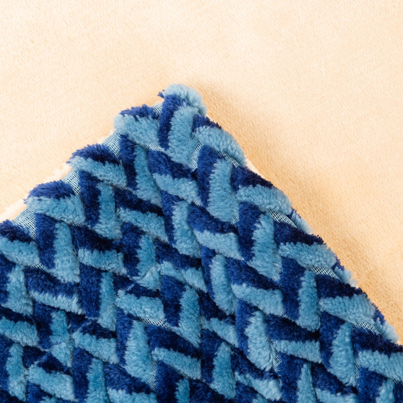 Mykt og luksuriøst mikrofiber pledd for dame, med et vakkert flettemønster. Ideelt for kos og varme.
