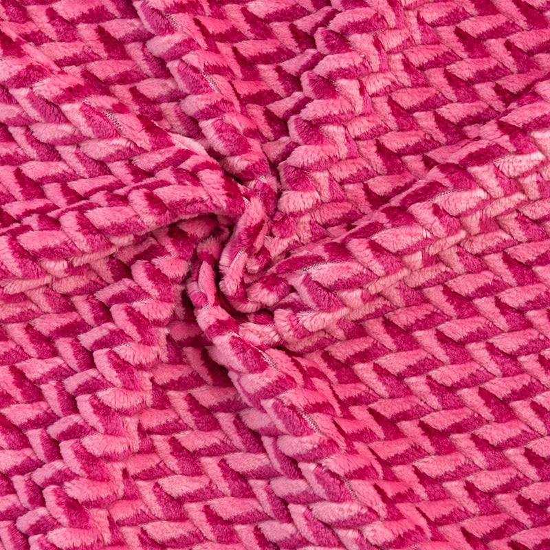 Dame koseteppe med flettemønster. Mykt, varmt pledd i luksuriøs mikrofiber for komfort og stil.