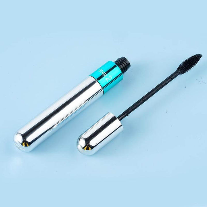 Svart 4D mascara for maksimalt volum og lengde. En hypoallergenisk sminkeprodukt for vipper.