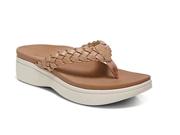 Elegante bohemske sommersandaler for damer. Komfortable og justerbare for allsidig sommerbruk.