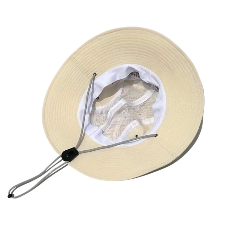 Vanntett unisex campinghatt med UV-beskyttelse og pustende mesh. Perfekt for aktive sommerdager og turbruk.