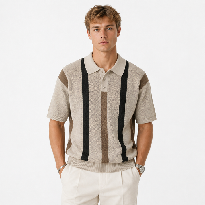 Herre amerikansk retro poloskjorte i khaki. Løs kortermet sommertopp, ideell for avslappet fritidsstil.