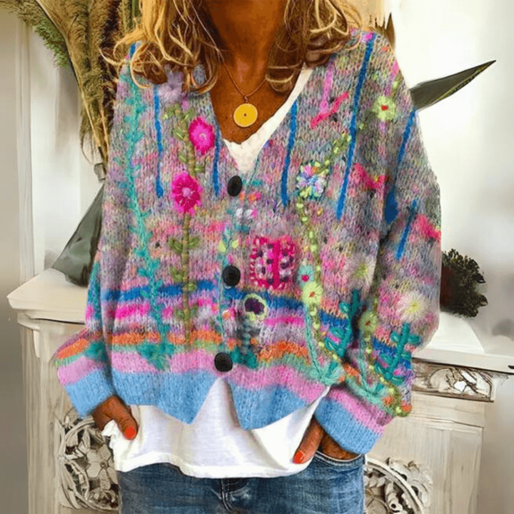Dame strikket cardigan; myk og komfortabel for kjølige dager. Perfekt høst- og vintermote for lagpålag.