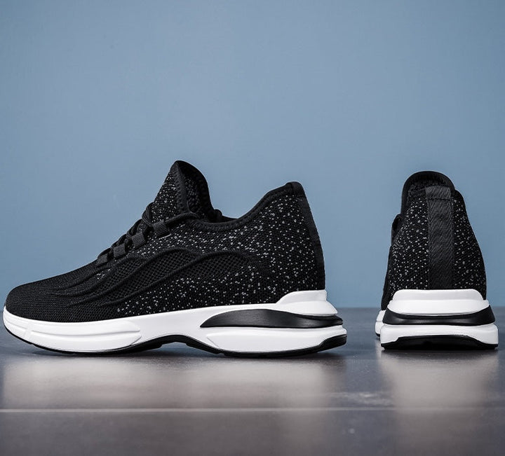 Stilige hvite casual sneakers for menn, med 7 cm skjult høydeøkning og lettvekt.