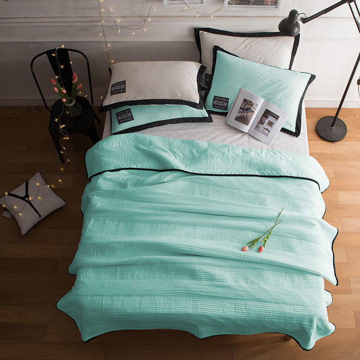 Elegant sommerdyne for soverommet, bidrar til en frisk soveopplevelse.
