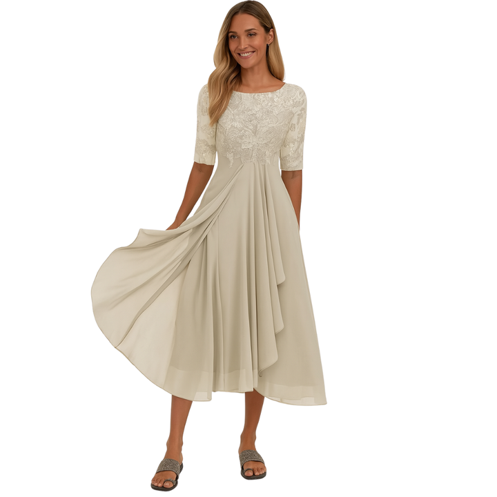 Formell blondemidkjole i chiffon, ideell for bryllupsgjest eller elegant kveldsantrekk.