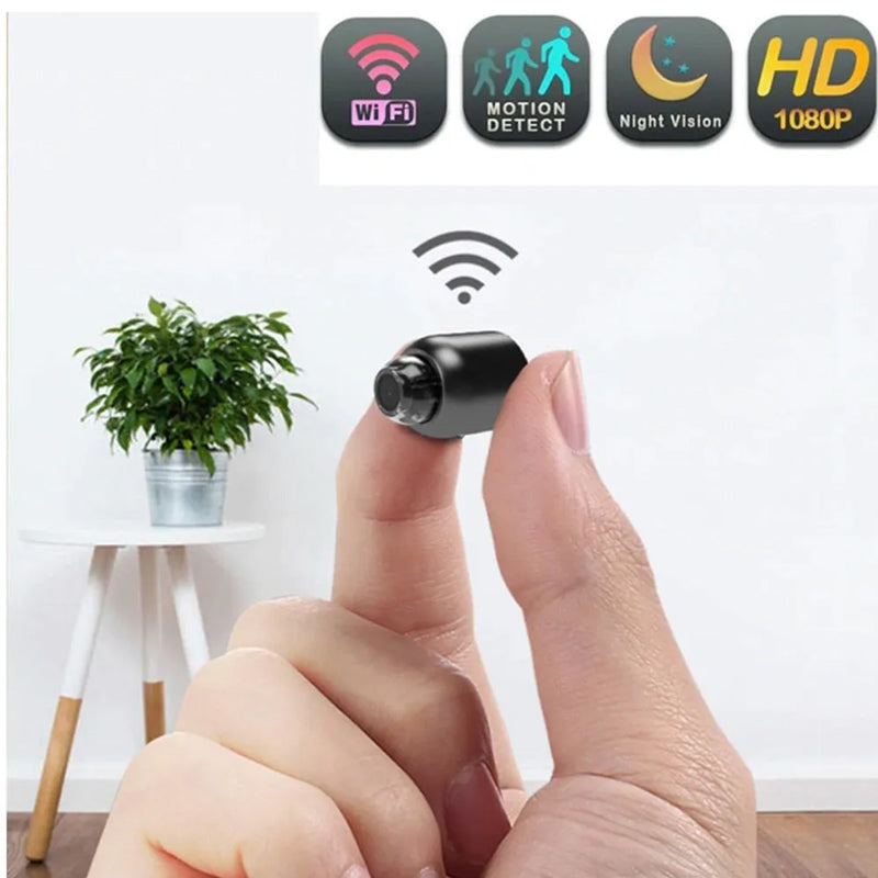 Kompakt HD WiFi overvåkningskamera med nattsyn for skarp utendørs sikkerhet, diskret design.