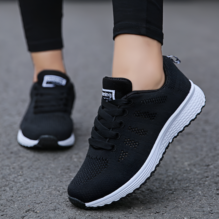 Komfortable damesko: Ergonomiske fritidssneakers. Lette joggesko for støttende gange og hverdagskomfort.