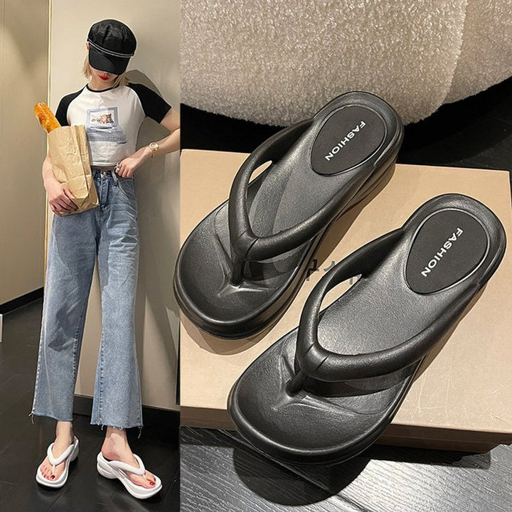 Myke kvinner flip-flops med tykk såle og god demping, ideelle for langvarig komfort.