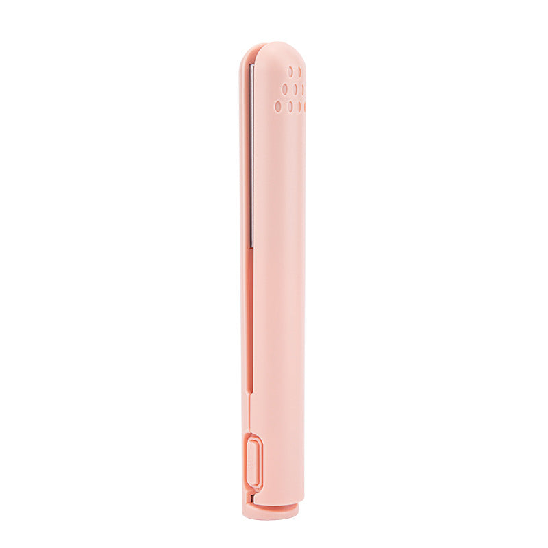 Mini USB rettetang for kvinner, sikrer glatt hår på reise. Essensielt personlig pleie verktøy.
