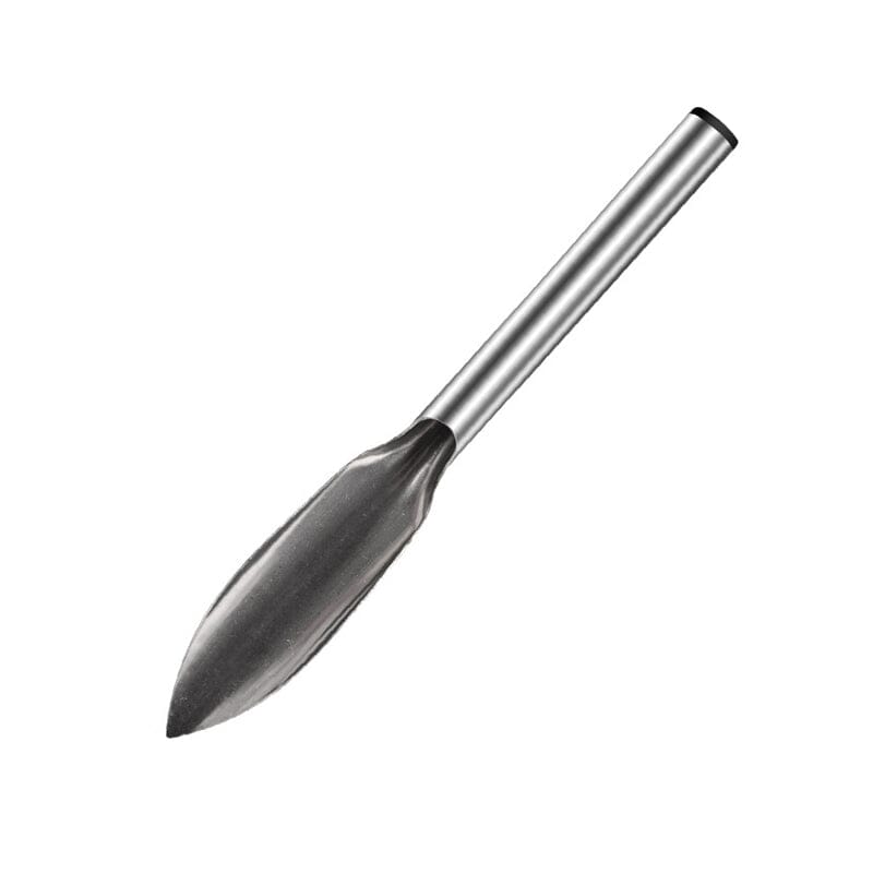 Camping spade i mangan, lett å pakke, bære og ideell for utendørs matlaging.
