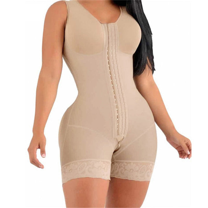 Usynlig formende shapewear bodysuit i myk nylon for kvinner. Perfekt for en glatt silhuett under alle klær.