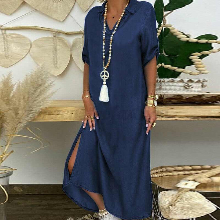 Casual lyseblå denim skjortekjole til dame. Perfekt som avslappet sommerkjole.