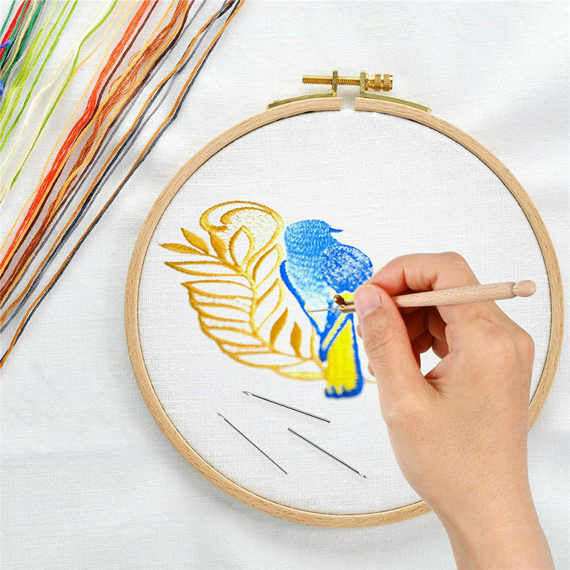 Detaljbilde av tamburnål for fransk broderi, perfekt til å feste perler og paljetter nøyaktig.