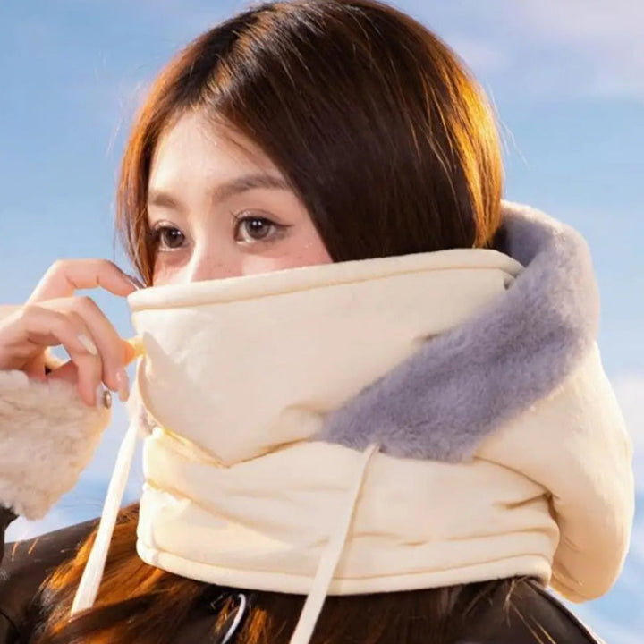 Varm og vindtett pilotlue i pelskledd design, flott for ski og vinterbruk.