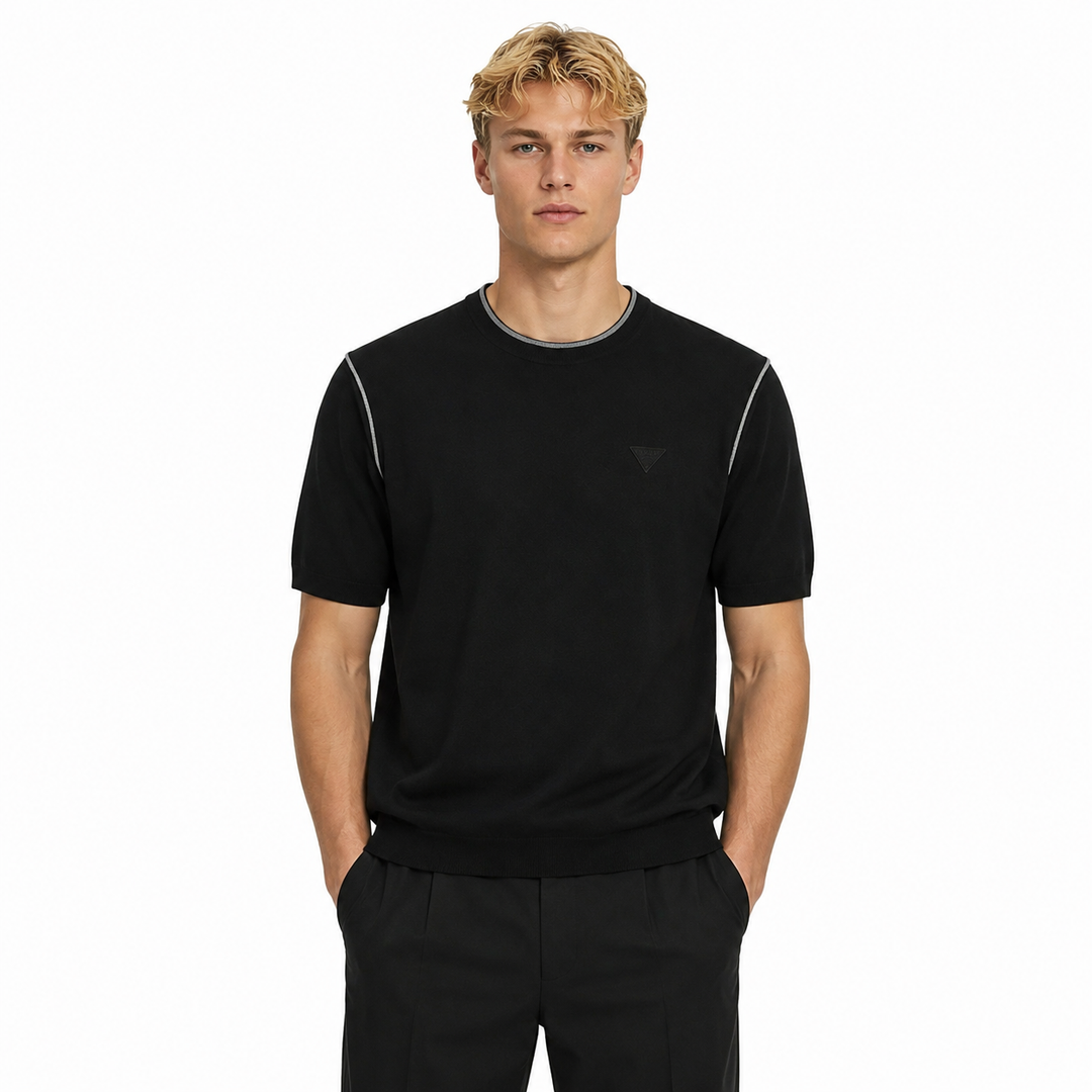 Herre color block t-skjorte i kraftig kortermet design. Stilren grå og svart farge for en avslappet hverdagslook.