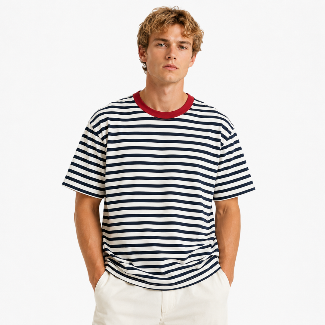 Herre retro stripet T-skjorte i kontrastfarger, perfekt sommertopp for fritid og avslappet hverdagsstil.