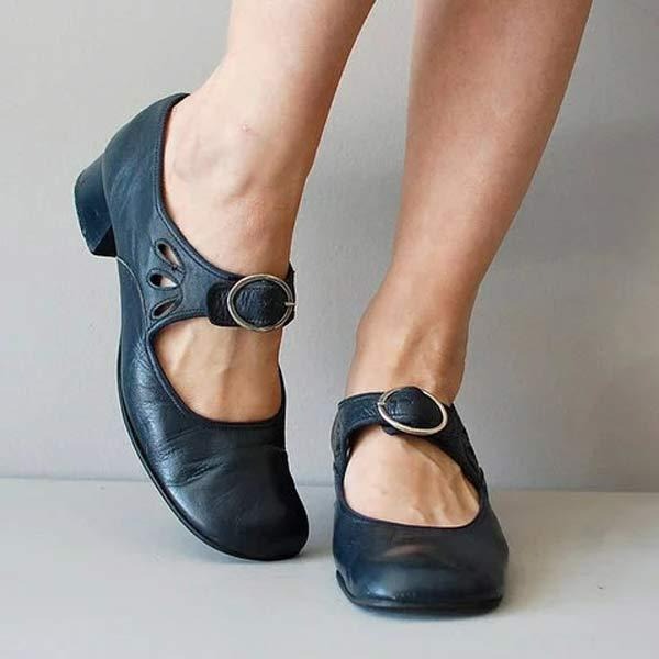 Klassiske damesko med lav hæl for elegant hverdagsbruk. Komfortabel slip-on sko med rund tå.