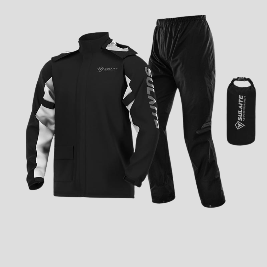 Nærbilde av slitesterkt, vanntett stoff i unisex regndress. Optimal for regnklær og utendørs aktiviteter.