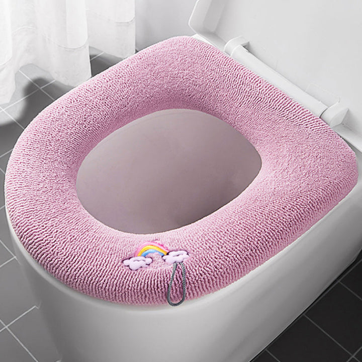 Komfortabelt toalettsetetrekk i myk polyester. Varmt & hygienisk for alle baderom, gir vinterkomfort.