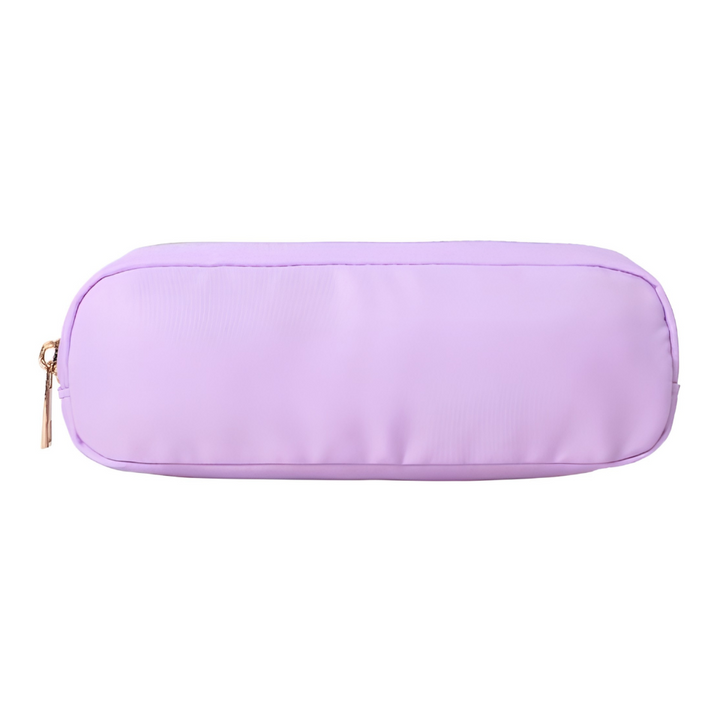 Moderne minimalistisk etui for skrivesaker og kontorartikler. Unisex design med praktisk glidelås i slitesterk nylon.
