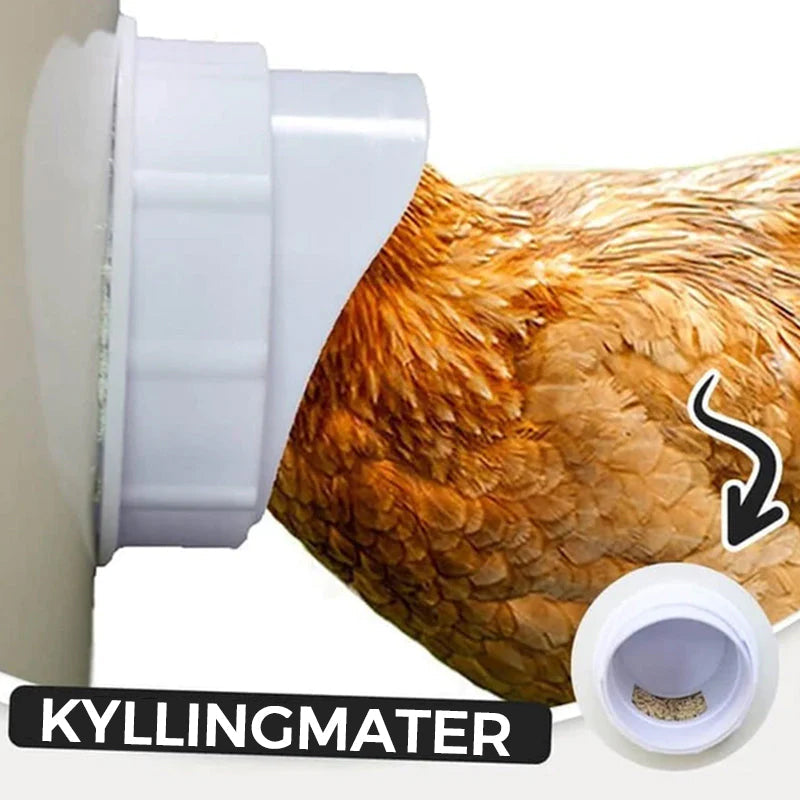 Kyllingfôrer sett med skadedyrbeskyttelse. Holder fjørfemat trygg og ren, perfekt for husdyrutstyr.