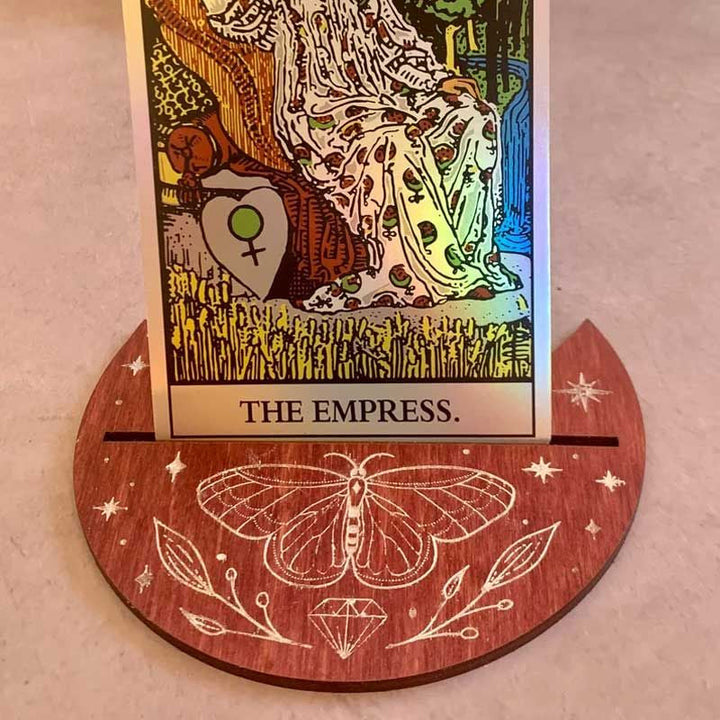 Gavesett: Enkle tarotkort som gir innsikt og veiledning, ideelt for nye tarotentusiaster.