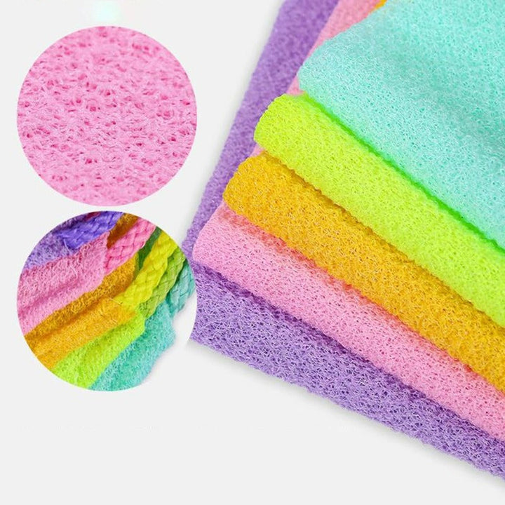Fleksibel ryggskrubber som når hele ryggen for grundig hudpleie og hygiene.