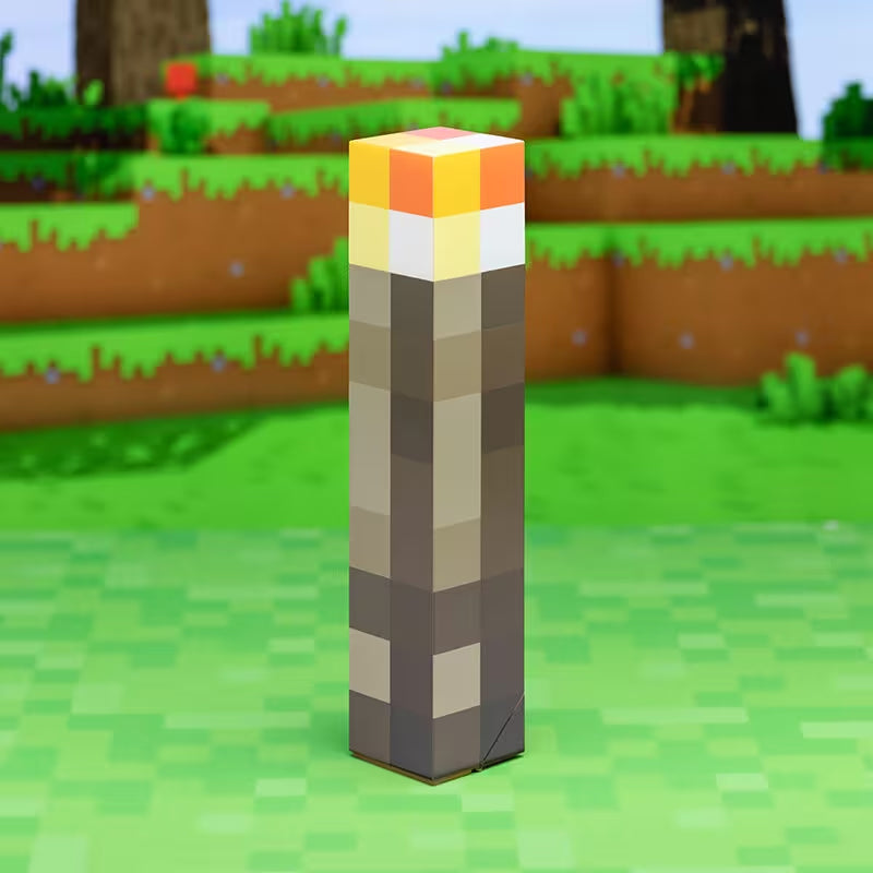 Kult Minecraft fakkellampe design, flott som gaveidé til gamere og interiørdekorasjon.