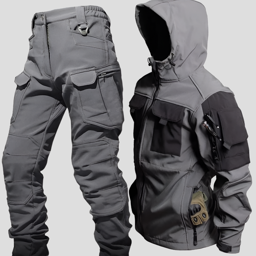 Komplett softshell sett til herre, jakke og bukse. Vindtett og vanntett for komfortabelt friluftsliv.