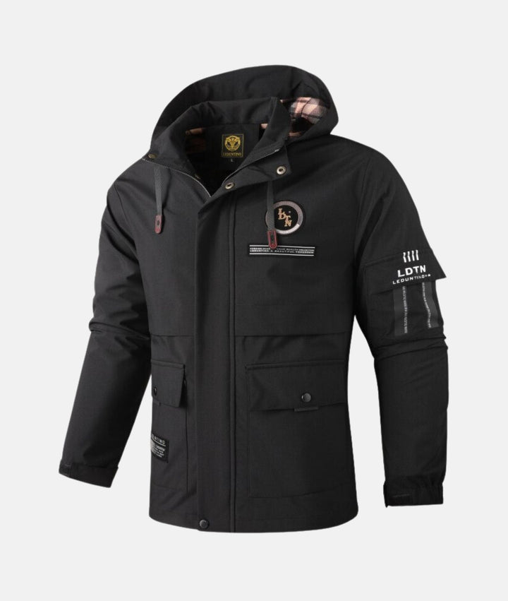 Unisex vindtett og vanntett jakke for alle værforhold, viser stil og funksjonalitet.