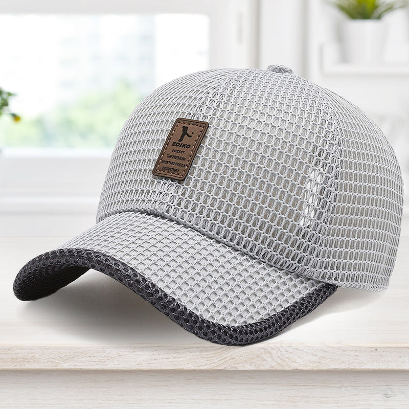 Lett sommercaps i pustende mesh, unisex. Flott for solbeskyttelse under fritid og aktive dager utendørs.