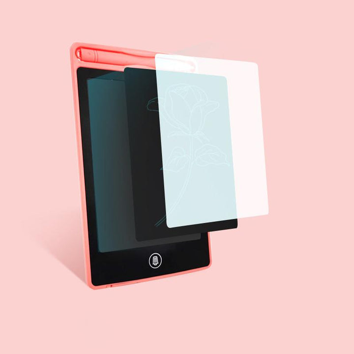 Barn tegner og skriver på et fargerikt LCD-skrivebrett, stimulerer fantasi og finmotorikk.