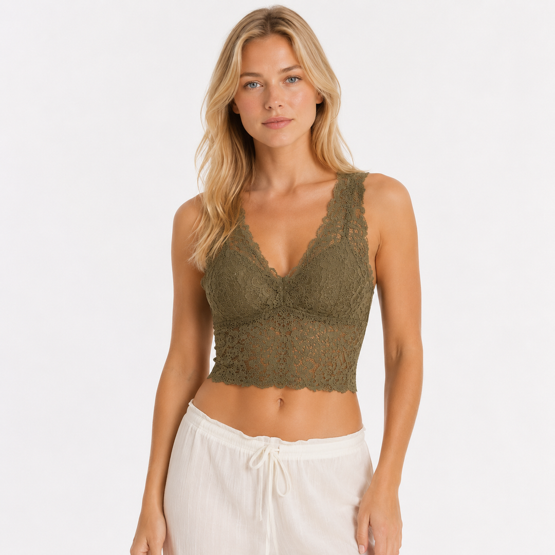 Dame blonde camitopp med V-hals, innebygde innlegg. Elegant crop topp, perfekt som festtopp eller undertrøye.