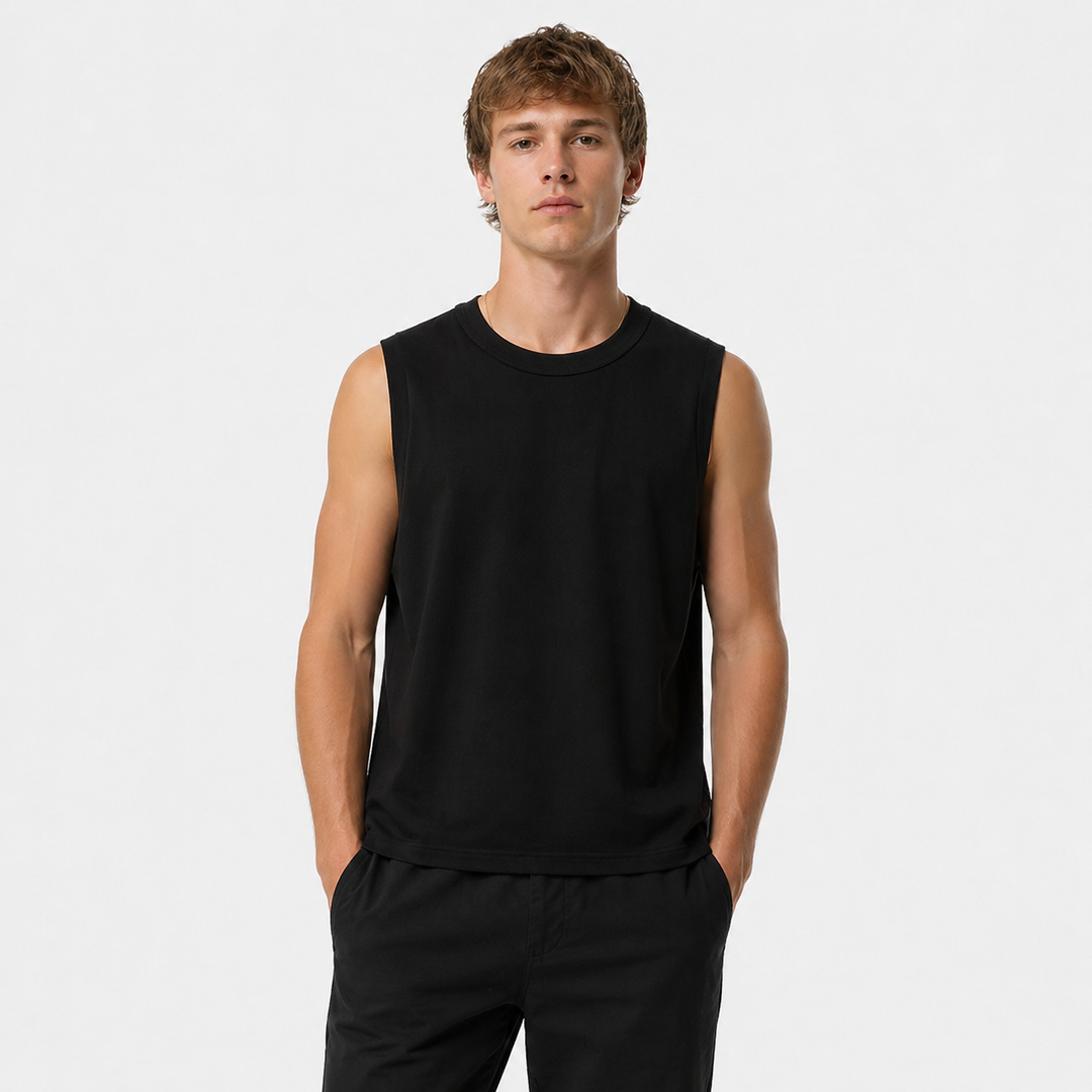 Hvit basic dame singlet; allsidig sommer topp for hverdag og fritid.