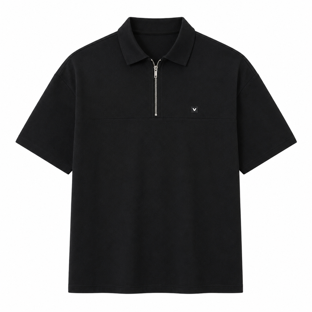 Avslappet herre sommergenser i vintage stil med pologlidelås. Perfekt kortermet streetwear i bomullsblanding.