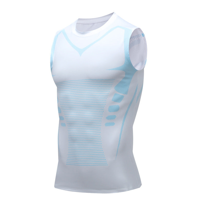 Menns aktiv vest for trening og sport. Pustende, hurtigtørkende og med stretch for fri bevegelse. Slim fit.