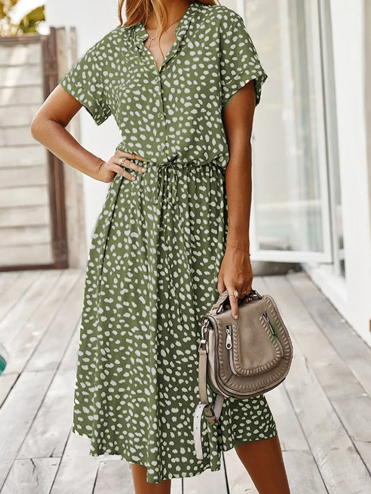 Elegant, lett sommerkjole for kvinner, pustende og behagelig for casual bruk.