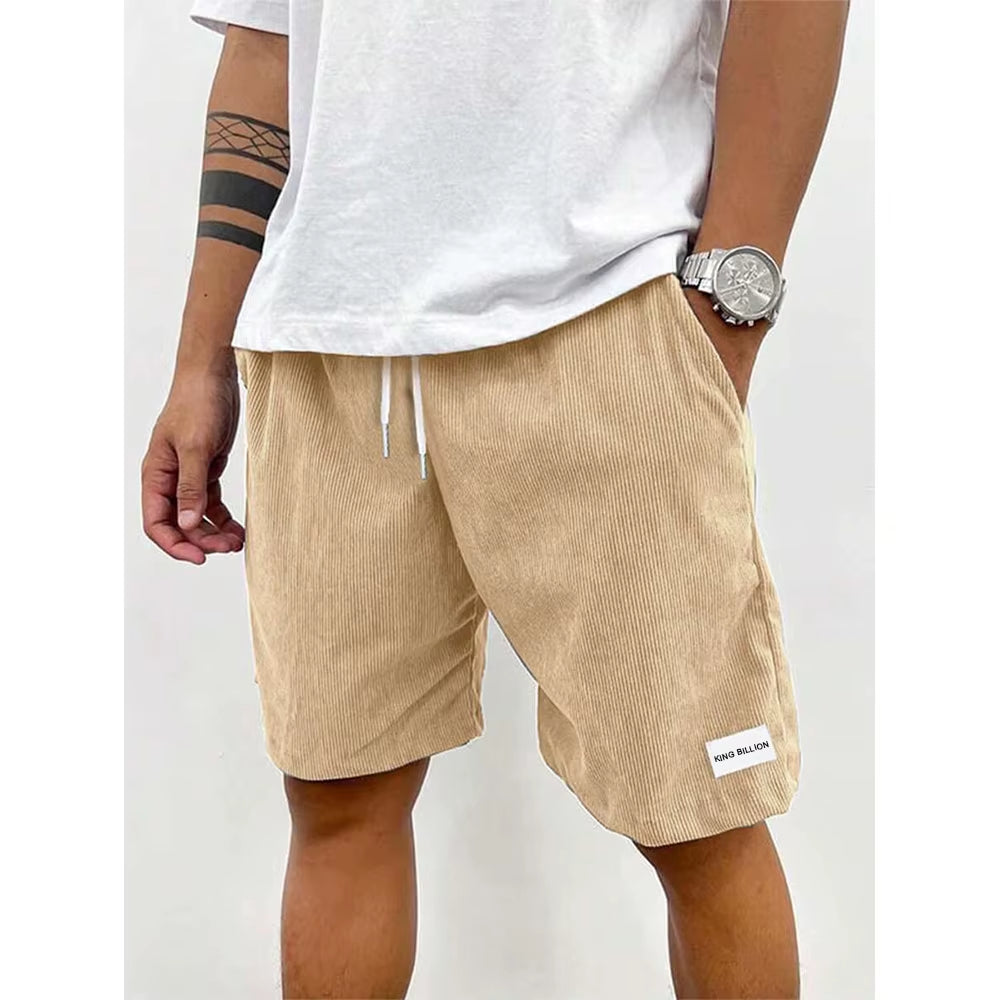 Beige herreshorts, komfortable for sommer. Stilrene fritidsshorts perfekte for strand og avslapping.