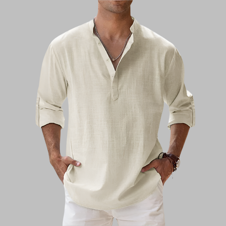 Avslappet lin skjorte for herre, perfekt for sommeren. Pustende og lett for casual strandmote.