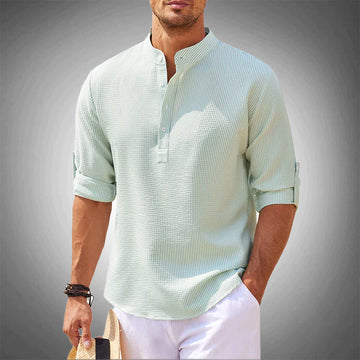 Allsidig herreskjorte for vår og sommer. Gir en elegant, men uformell look, perfekt for både fritid og hverdagsbruk.