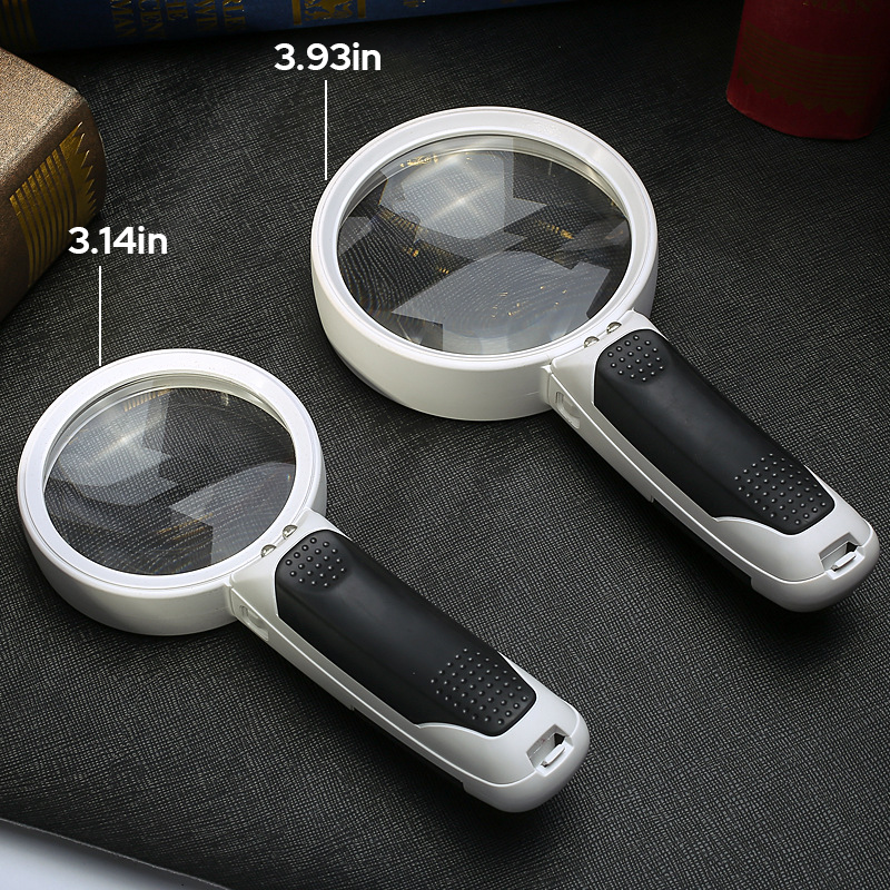 Optisk forstørrelsesglass med innebygd LED-lys for presis detaljvisning.