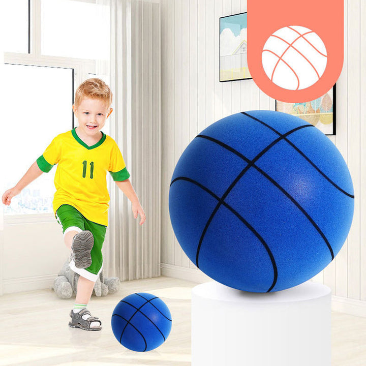 Forbedre dribleteknikken med denne stille treningsbasketballen i skum, designet for innendørs bruk.