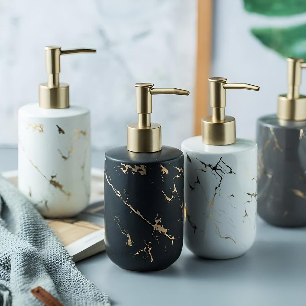 Luksuriøs marmor såpedispenser, elegant badtilbehør for baderomsinnredning med stil.