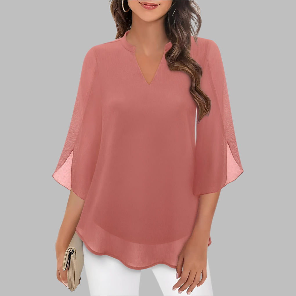 Damer sommertopp, v-hals bluse med elegant design og trendy kronbladermer. Komfortabel og chic.