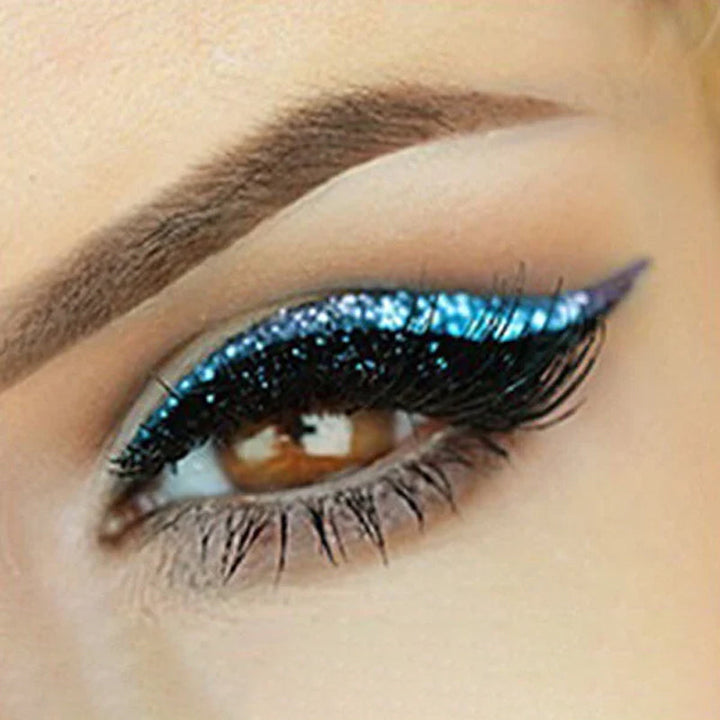 Vannfast gjenbrukbart eyeliner klistremerke med vippeeffekt. Perfekt for travle kvinner som ønsker rask sminke.