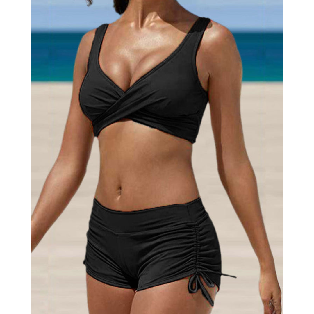 Kvinner to-dels bikini med flatterende passform og høytliv. Komfortabelt badetøy for sommer, strand og basseng.